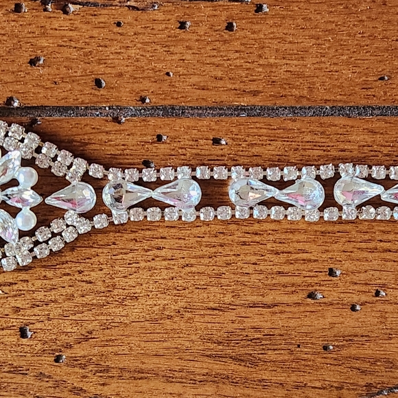 David's Bridal Annabelle Crystal & Pearl Belt for Dress with Removable Ribbon - Picture 8 of 11